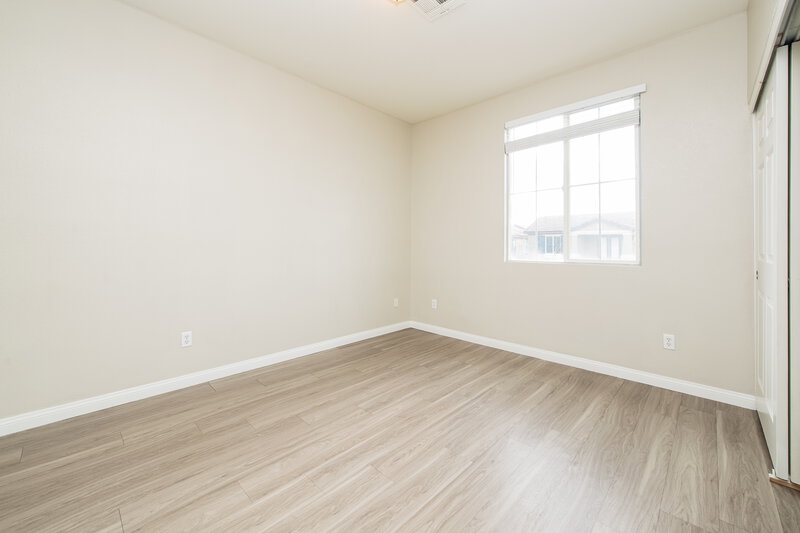 2,105/Mo, 4336 Hera Temple Ave North Las Vegas, NV 89031 Bedroom View 2