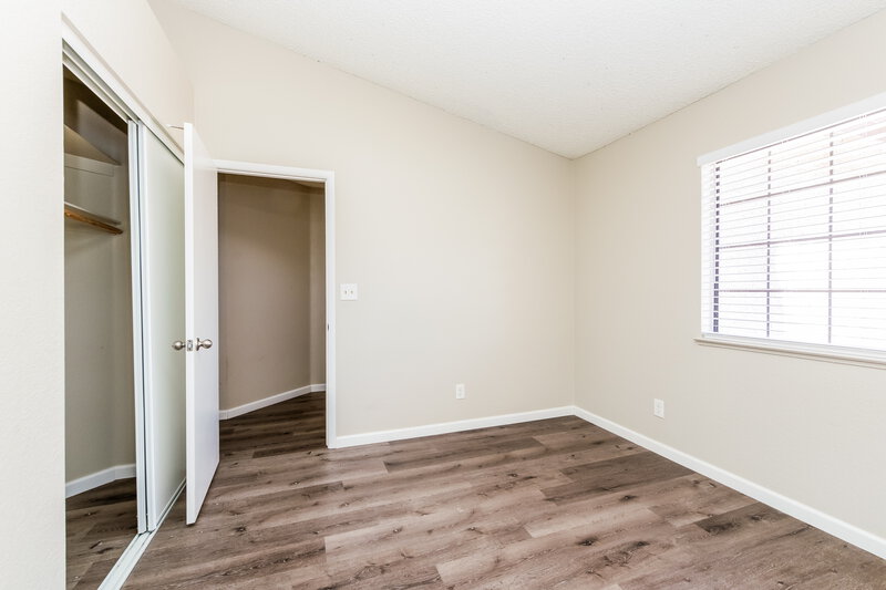 1,960/Mo, 3601 Uranus Dr North Las Vegas, NV 89031 Bedroom View