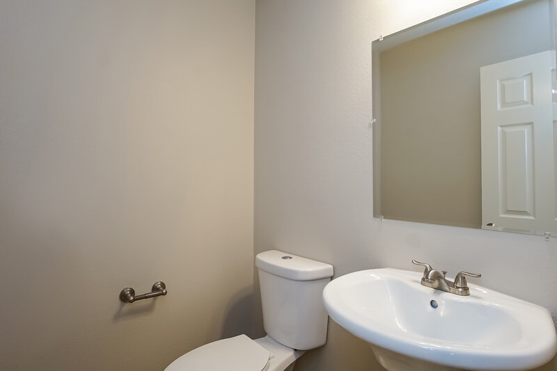 2,280/Mo, 37 Rosa Rosales Ct North Las Vegas, NV 89031 Bathroom View