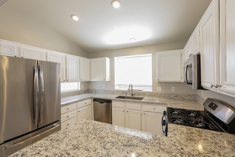 2,100/Mo, 560 Sandbar Ct Henderson, NV 89002 Kitchen View
