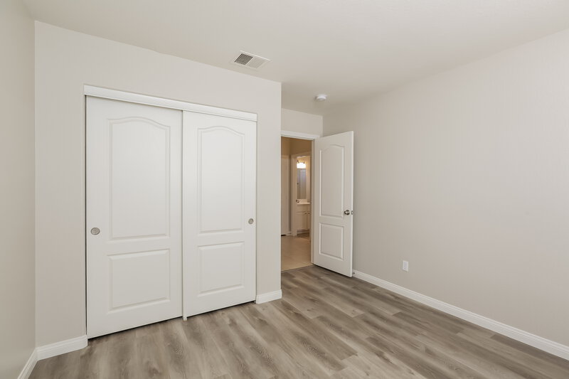 2,100/Mo, 560 Sandbar Ct Henderson, NV 89002 Main Bedroom View 2