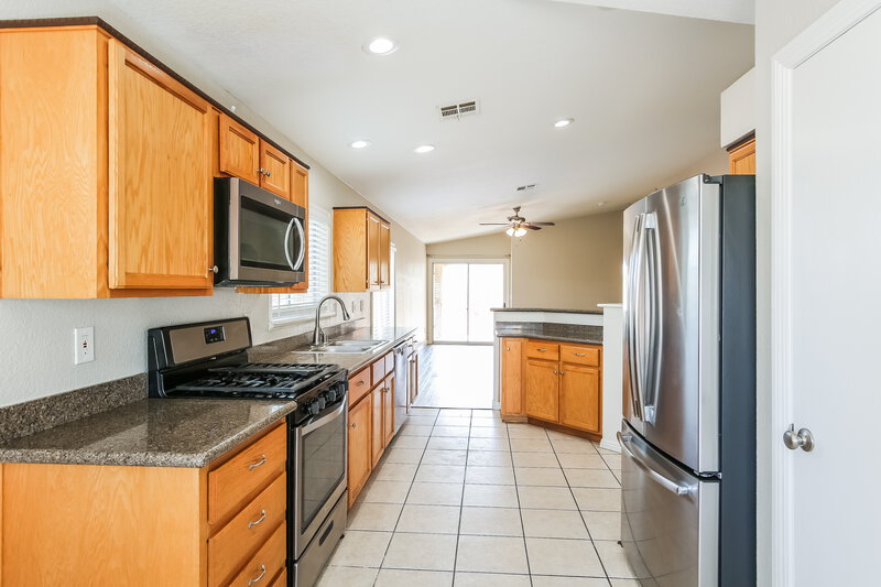 1,945/Mo, 5205 Madison Stone St North Las Vegas, NV 89081 Kitchen View