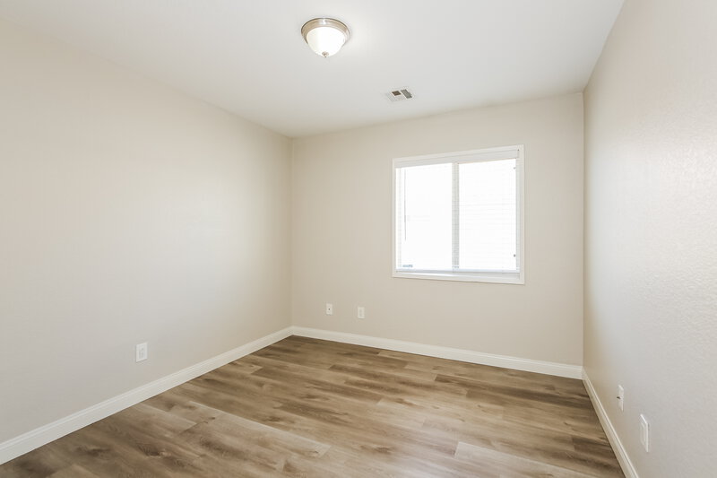 1,945/Mo, 5205 Madison Stone St North Las Vegas, NV 89081 Bedroom View 2
