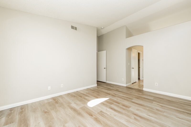 2,105/Mo, 3401 W Red Coach Ave North Las Vegas, NV 89031 Main Bedroom View 2