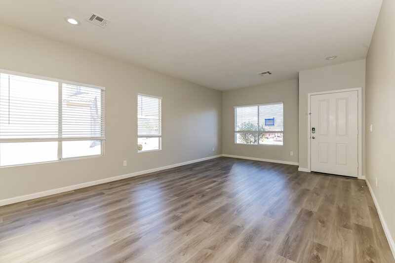 2,075/Mo, 913 Malibu Sands Ave North Las Vegas, NV 89086 Living Room View