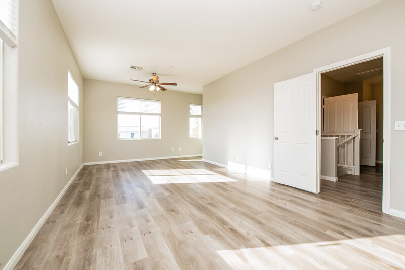 1,760/Mo, 7204 Amber Cascade Ct Las Vegas, NV 89149 Main Bedroom View 2