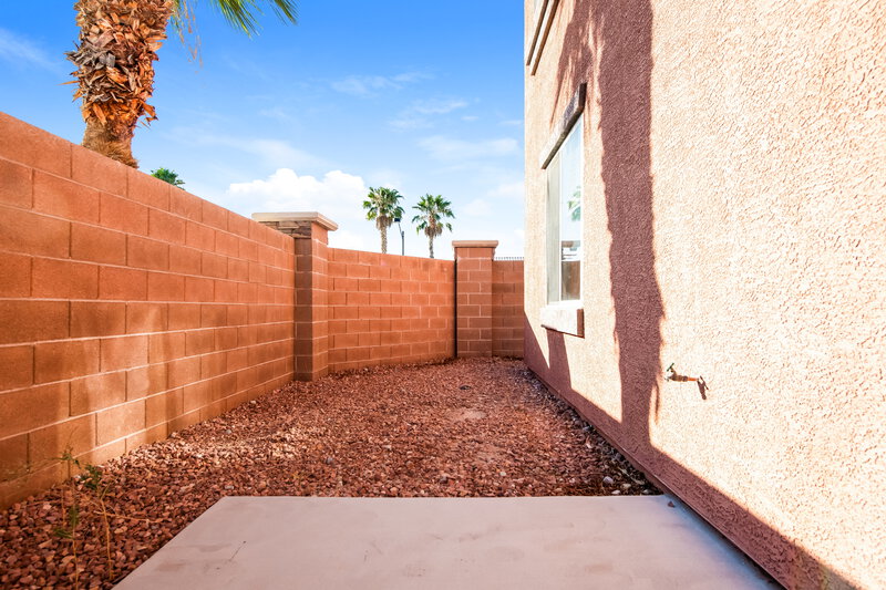 1,760/Mo, 7204 Amber Cascade Ct Las Vegas, NV 89149 Rear View