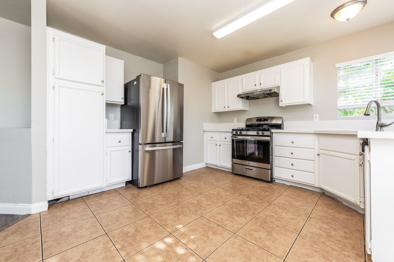 1,820/Mo, 3219 Lost Mesa Court North Las Vegas, NV 89031 Kitchen View