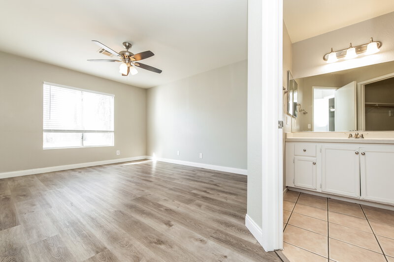 1,820/Mo, 3219 Lost Mesa Court North Las Vegas, NV 89031 Main Bedroom View