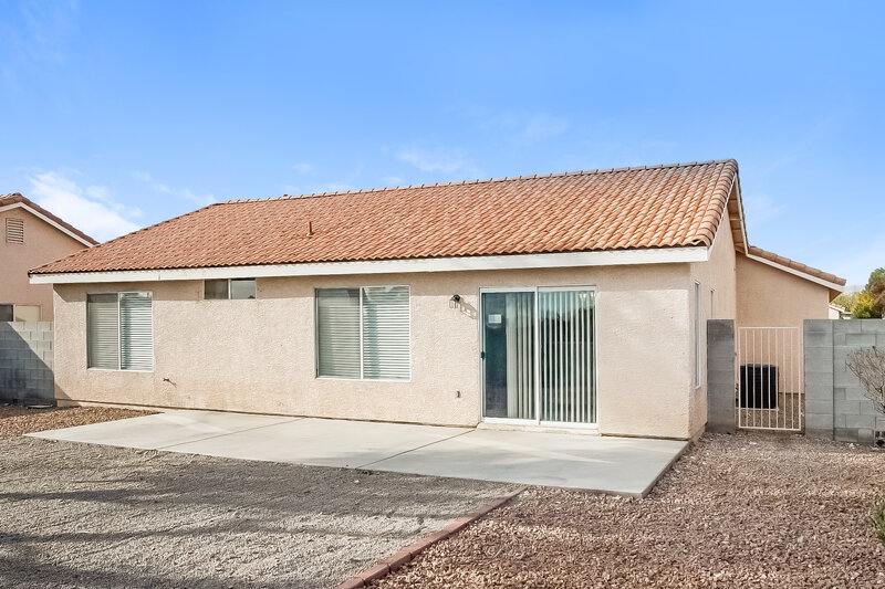2,650/Mo, 4630 Zia Ridge St North Las Vegas, NV 89031 Rear View