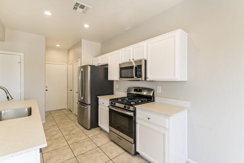 1,975/Mo, 698 Blooming Sage Court Henderson, NV 89015 Kitchen View 2