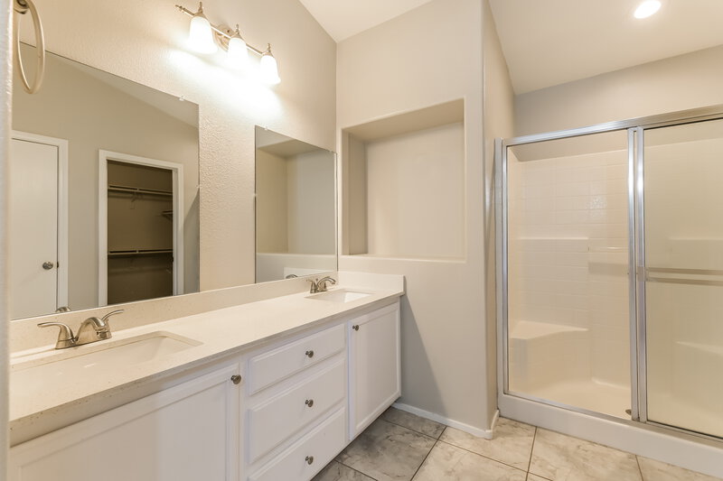 1,975/Mo, 698 Blooming Sage Court Henderson, NV 89015 Main Bathroom View