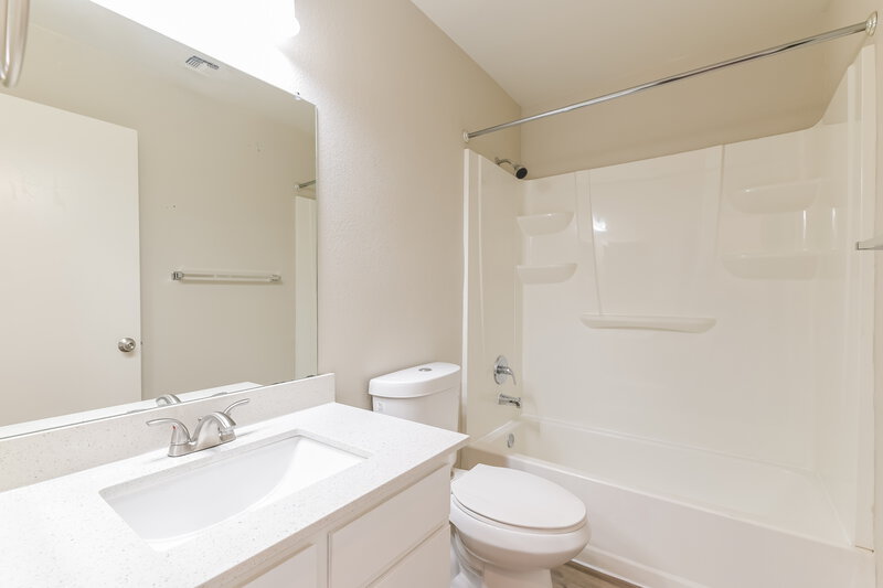 2,270/Mo, 8471 Shelly Rd Las Vegas, NV 89123 Bathroom View