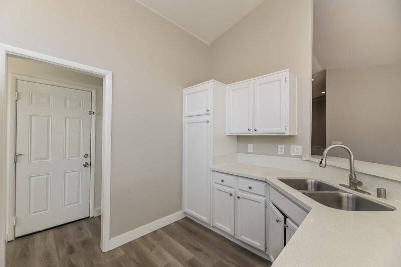 1,965/Mo, 615 King Revere Ct North Las Vegas, NV 89032 Kitchen View