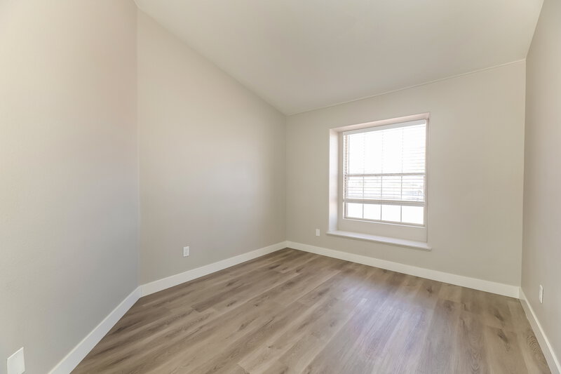 1,965/Mo, 615 King Revere Ct North Las Vegas, NV 89032 Bedroom View 2