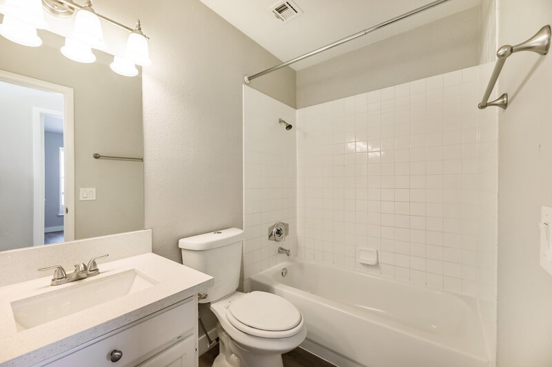1,965/Mo, 615 King Revere Ct North Las Vegas, NV 89032 Bathroom View