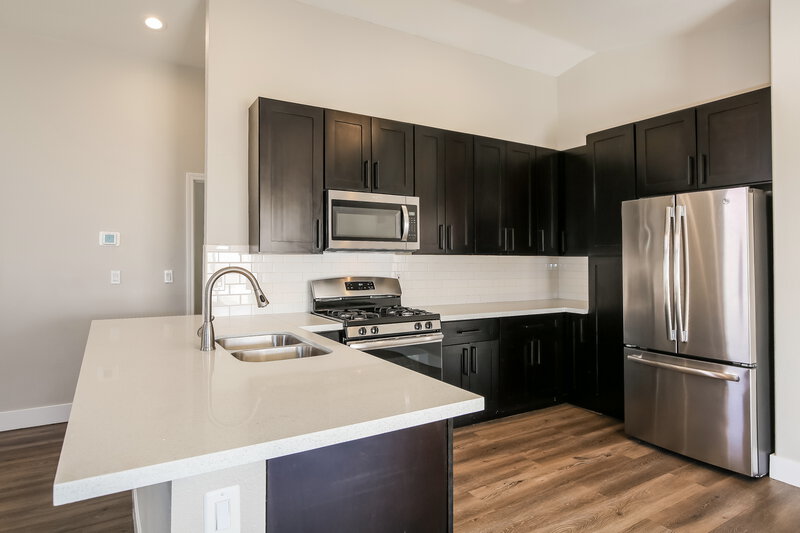 2,050/Mo, 6126 Magic Mesa Street North Las Vegas, NV 89031 Kitchen View