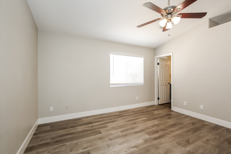 2,050/Mo, 6126 Magic Mesa Street North Las Vegas, NV 89031 Main Bedroom View