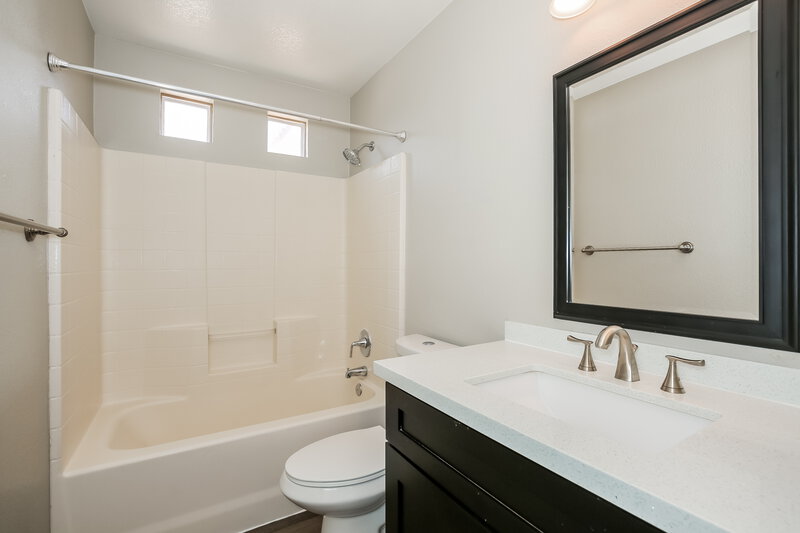 2,050/Mo, 6126 Magic Mesa Street North Las Vegas, NV 89031 Bathroom View
