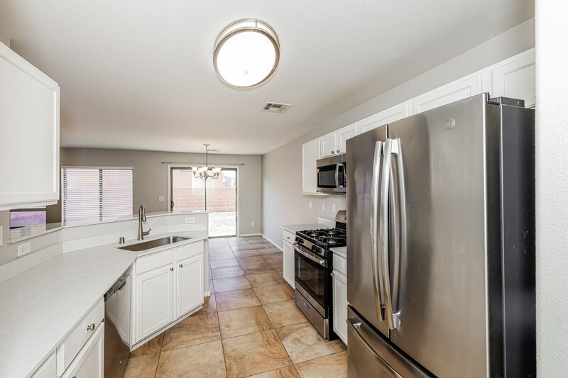 2,235/Mo, 6517 Coffeeville Creek Drive Las Vegas, NV 89122 Kitchen View