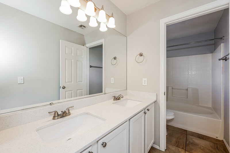 2,235/Mo, 6517 Coffeeville Creek Drive Las Vegas, NV 89122 Main Bathroom View