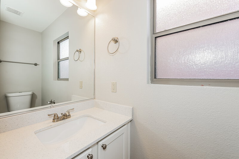 2,235/Mo, 6517 Coffeeville Creek Drive Las Vegas, NV 89122 Bathroom View 2