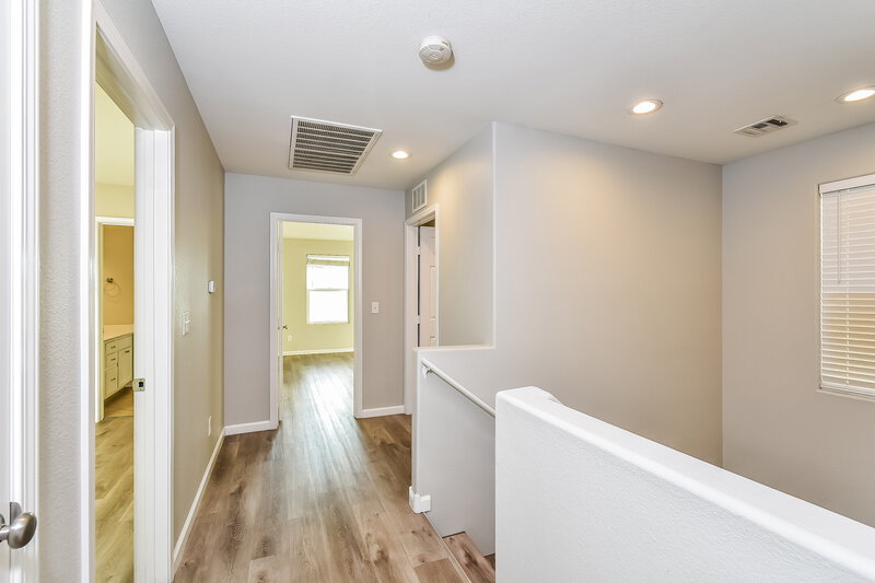 2,170/Mo, 6809 Armistead St Las Vegas, NV 89149 Hallway View
