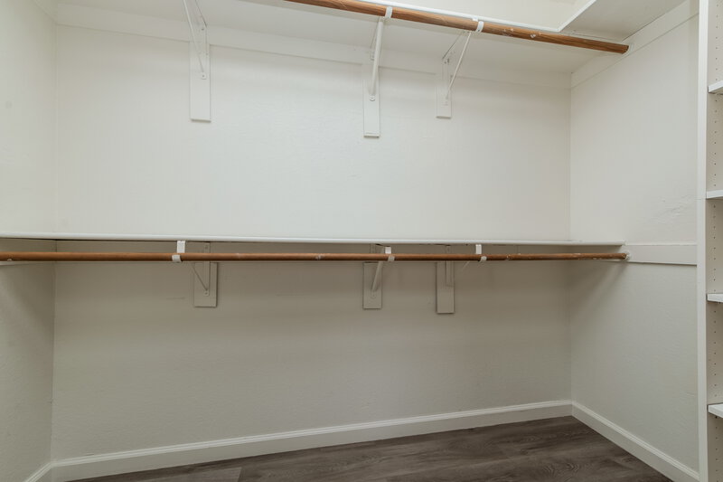 2,085/Mo, 5004 Crystal Breeze Lane North Las Vegas, NV 89031 Amenities View