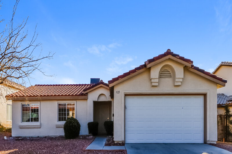 1,930/Mo, 925 Sunnyfield Way Henderson, NV 89015 External View