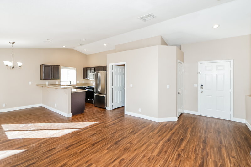 1,930/Mo, 925 Sunnyfield Way Henderson, NV 89015 Living Room View 3