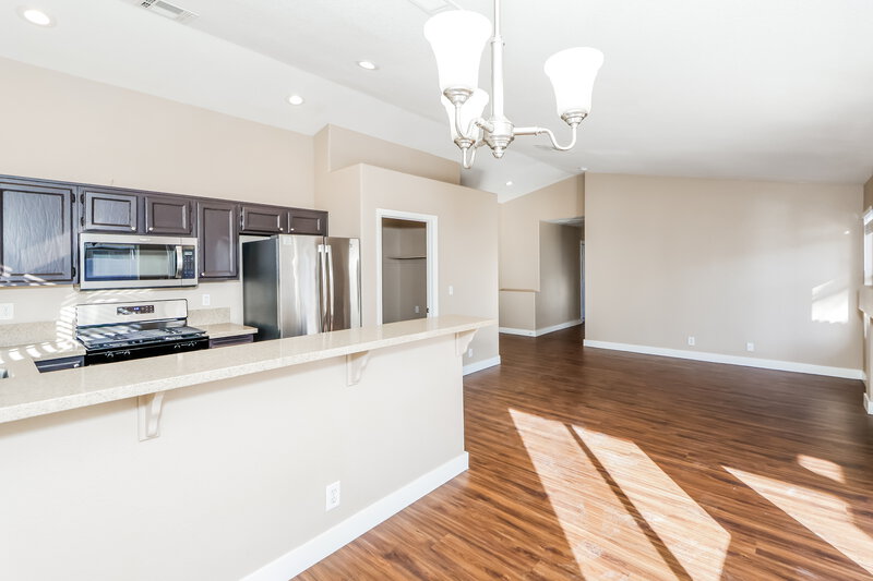 1,930/Mo, 925 Sunnyfield Way Henderson, NV 89015 Dining Room View