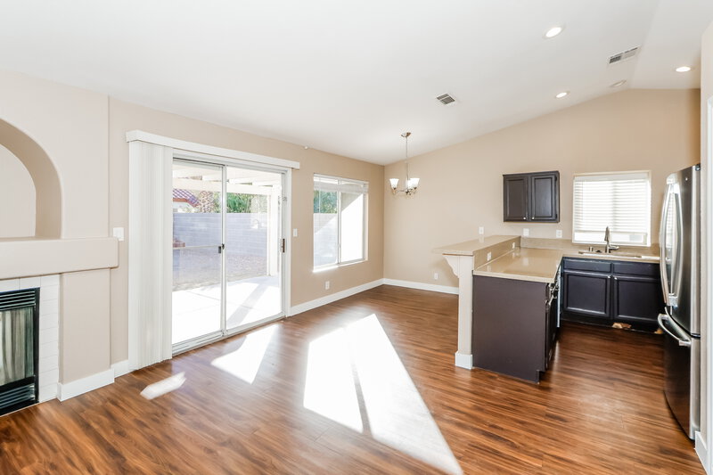 1,930/Mo, 925 Sunnyfield Way Henderson, NV 89015 Dining Room View 2