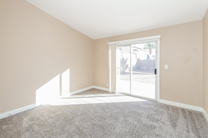 1,930/Mo, 925 Sunnyfield Way Henderson, NV 89015 Main Bedroom View