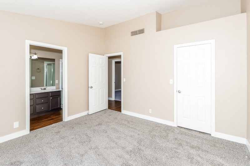 1,930/Mo, 925 Sunnyfield Way Henderson, NV 89015 Main Bedroom View 2