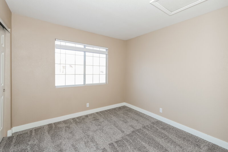 1,930/Mo, 925 Sunnyfield Way Henderson, NV 89015 Bedroom View 2