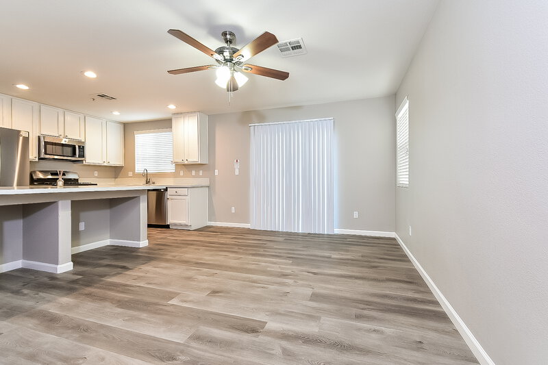 2,075/Mo, 3214 Sunrise Cove Ave North Las Vegas, NV 89031 Kitchen View 4