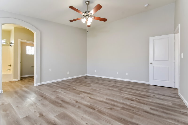 2,165/Mo, 5232 Painted Pebble St North Las Vegas, NV 89081 Main Bedroom View 2