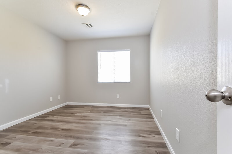 2,165/Mo, 5232 Painted Pebble St North Las Vegas, NV 89081 Bedroom View