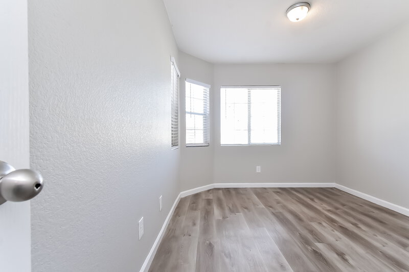 2,165/Mo, 5232 Painted Pebble St North Las Vegas, NV 89081 Bedroom View 2