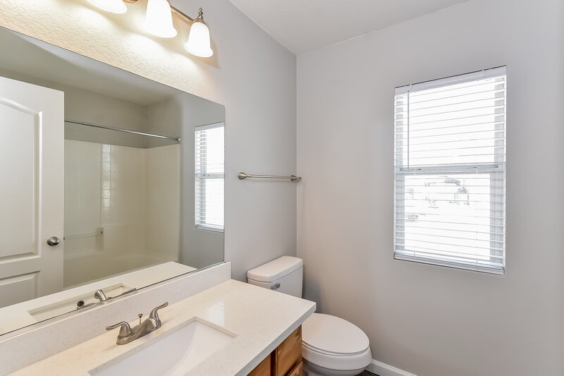 2,165/Mo, 5232 Painted Pebble St North Las Vegas, NV 89081 Bathroom View
