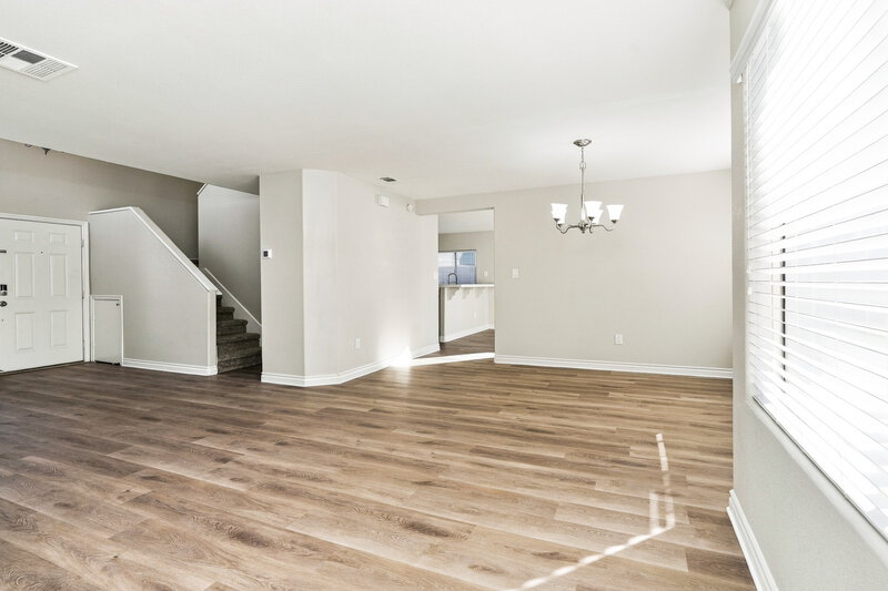 2,305/Mo, 1814 La Villa Dr North Las Vegas, NV 89031 Living Room View 2