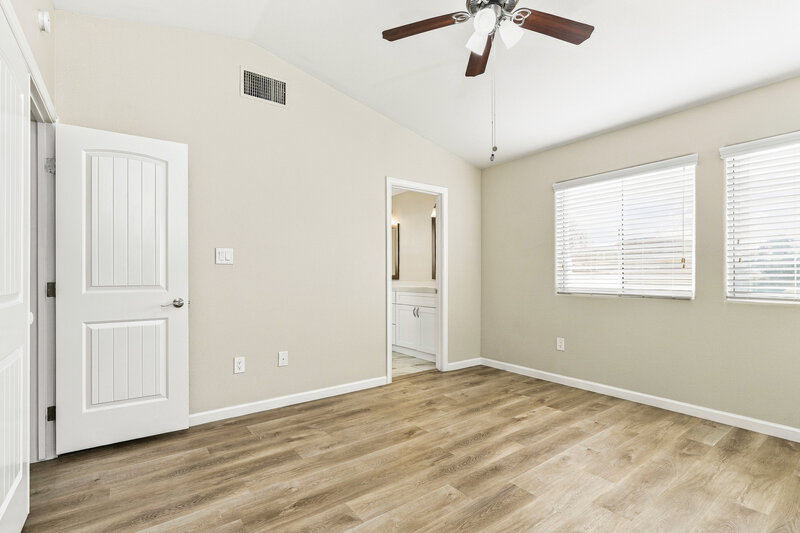 2,305/Mo, 1814 La Villa Dr North Las Vegas, NV 89031 Primary Bedroom View 2