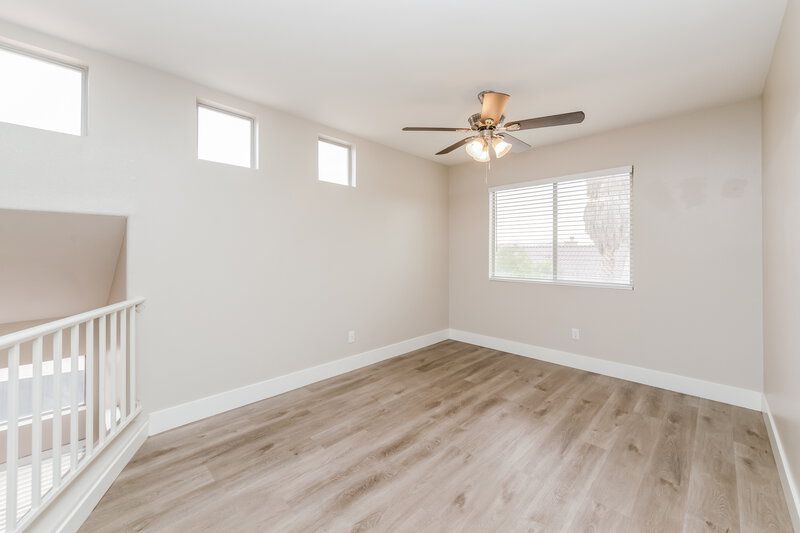 1,915/Mo, 4926 Rancho Domingo Ct North Las Vegas, NV 89031 Loft View