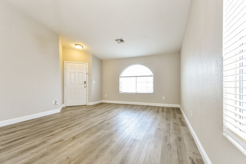 1,885/Mo, 3705 Iverson Lane North Las Vegas, NV 89032 Main Bedroom View