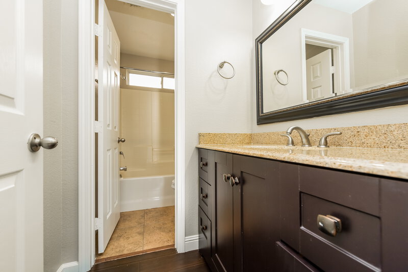 2,150/Mo, 9453 Grandview Spring Avenue Las Vegas, NV 89166 Bathroom View