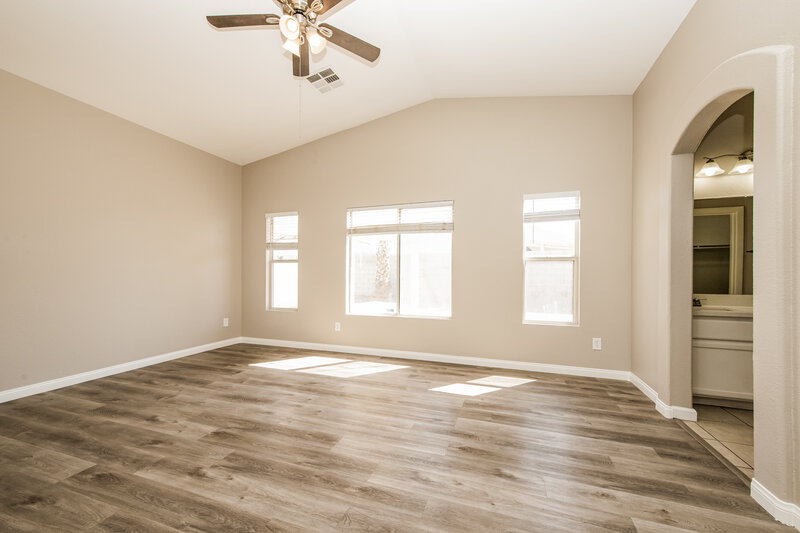 2,125/Mo, 4850 Drifting Pebble Street North Las Vegas, NV 89081 Main Bedroom View