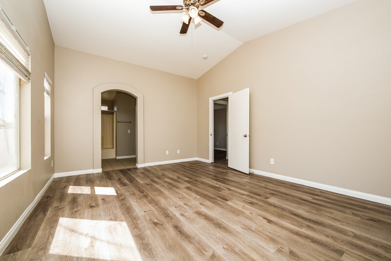 2,125/Mo, 4850 Drifting Pebble Street North Las Vegas, NV 89081 Main Bedroom View 2