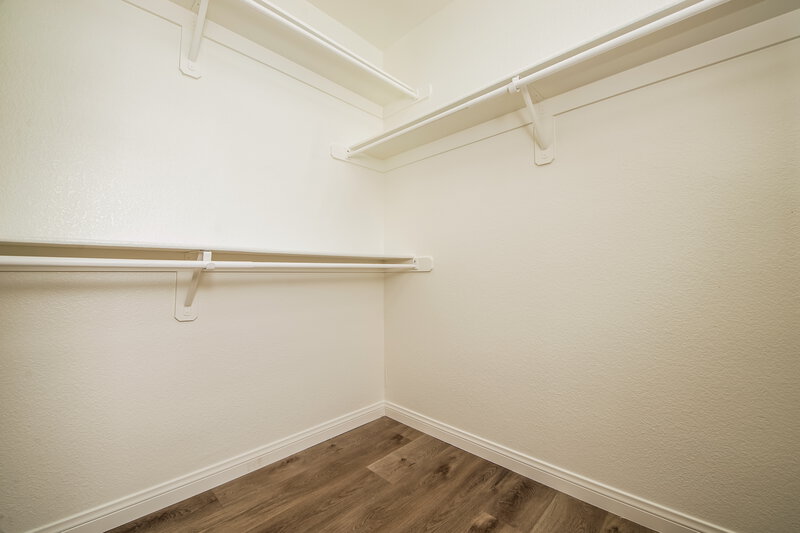 2,125/Mo, 4850 Drifting Pebble Street North Las Vegas, NV 89081 Walk In Closet View