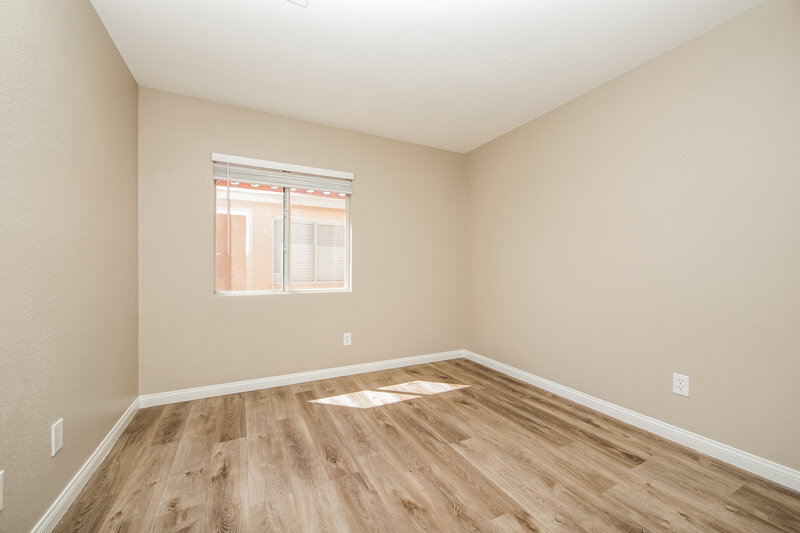 2,125/Mo, 4850 Drifting Pebble Street North Las Vegas, NV 89081 Bedroom View 2