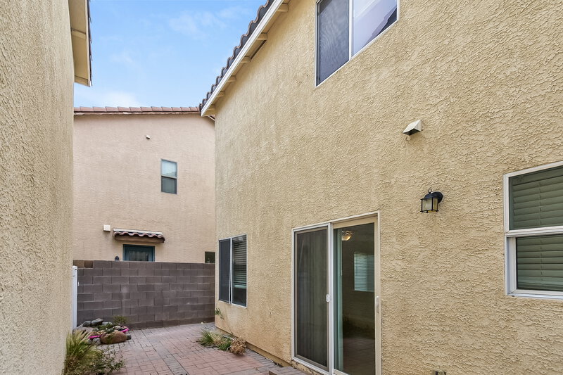 2,135/Mo, 7472 Celosia St Las Vegas, NV 89113 Rear View 2
